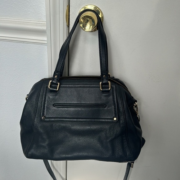 Black Leather Michael Kors Gilmore Crossbody Handbag - Picture 3 of 8